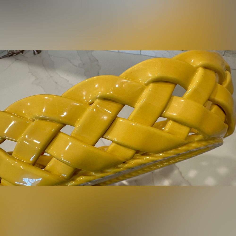 Primo'Gi Ceramic Yellow Woven Basket, Handmade in Italy - Picture 4 of 11